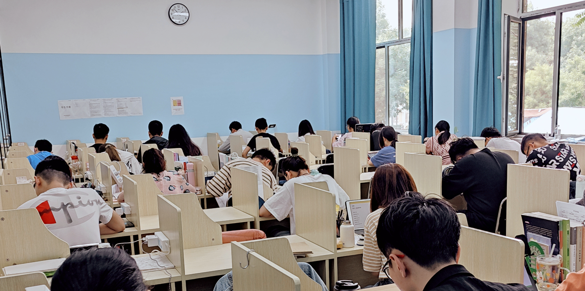 承德考研寄宿学校-学习氛围